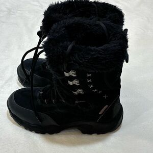 Hi-Tec St. Moritz 200 Waterproof Women's Size 9 Snow Boots